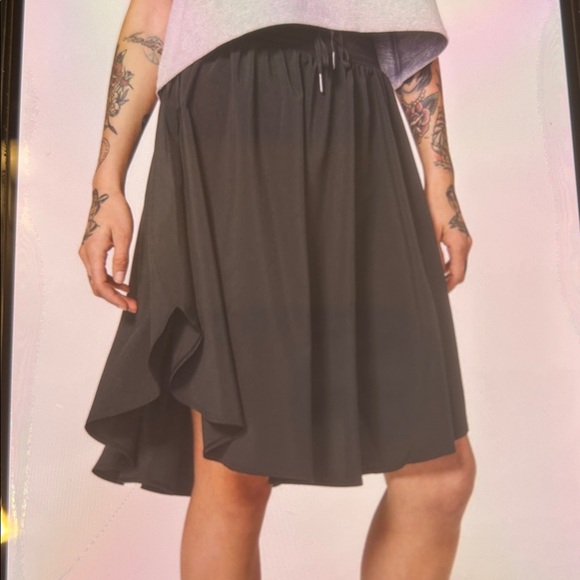 LULULEMON Women The Everyday Skirt sz 8 Black Pull On Elastic Waist Lightweight - Picture 4 of 14